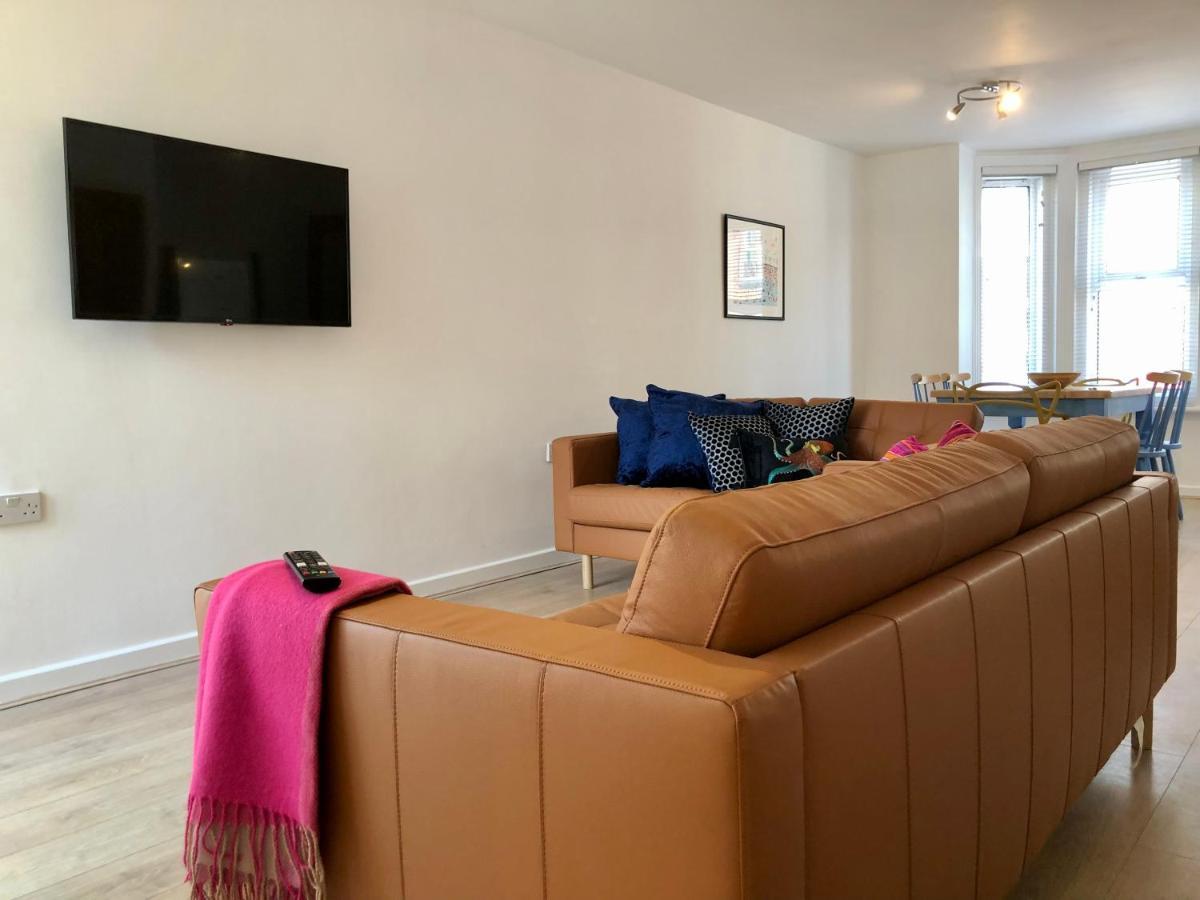 House With Parking, Short Stroll To Quay, Shops And Restaurants Βίλα Poole Εξωτερικό φωτογραφία